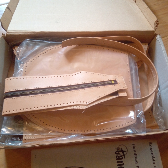 Leather bag kit - Picture 2 of 7